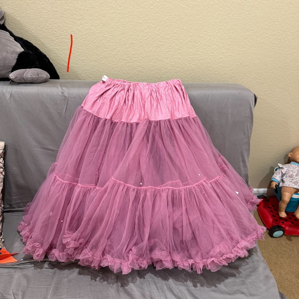 Malco Modes dust rose mid calf length petticoat size S
